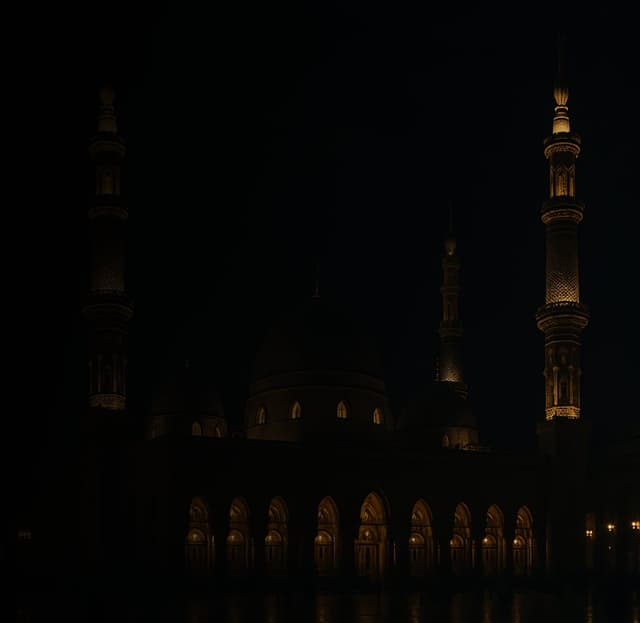 Seerah Through the Quran Background